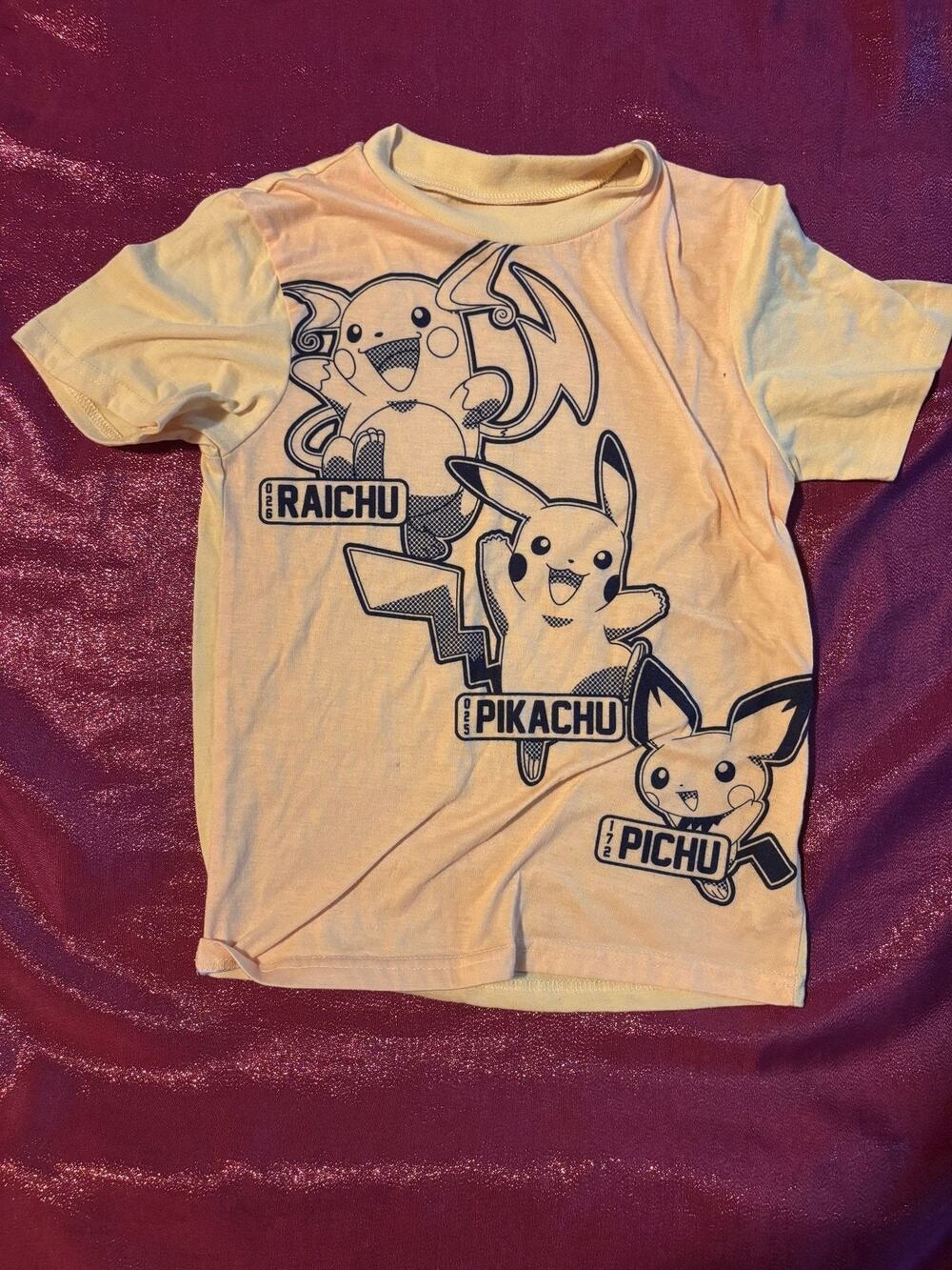 Pokemon T-Shirt Kids M (8/10) Pikachu Raichu Pichu Graphic Yellow Short Sleeve